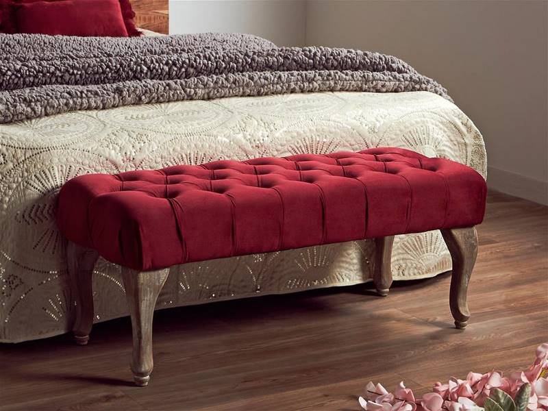 Banqueta pie de cama clasica vintage roja tapizada | Blog de artesania