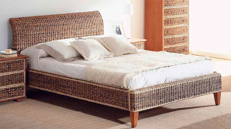 Cama diseño artesanal en abaca y mimbre