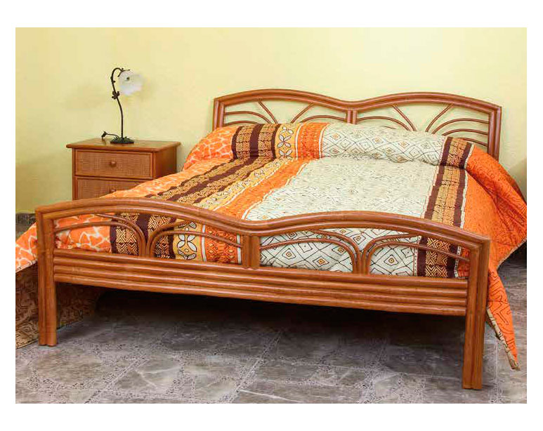 Cama matrimonio rattan en colores