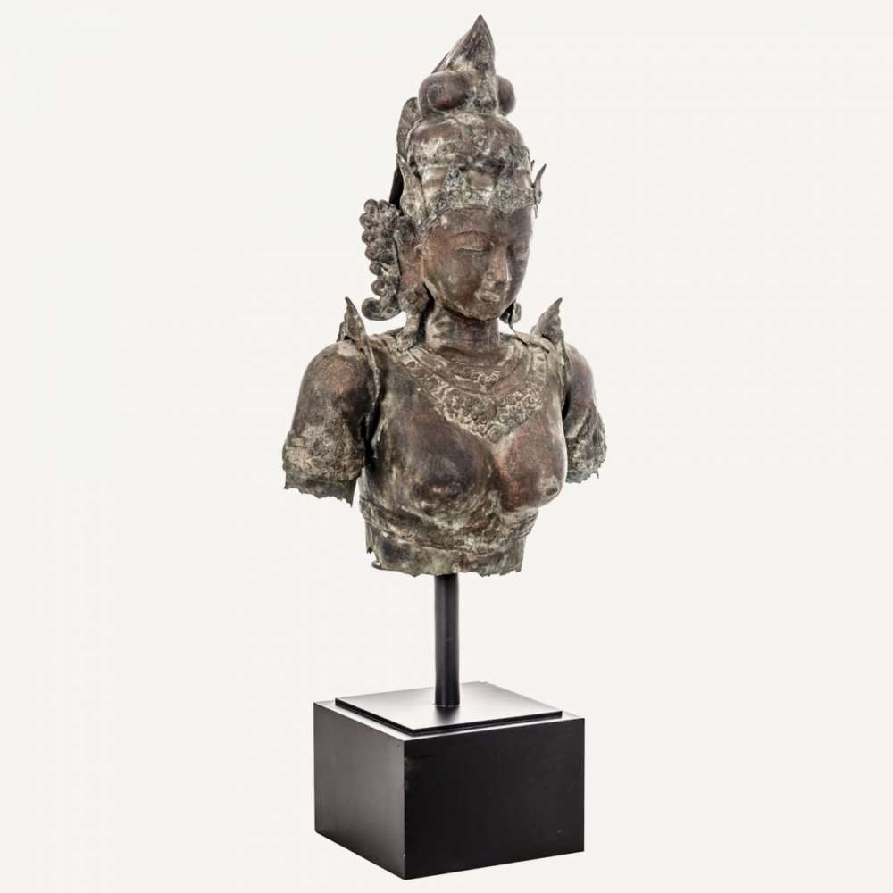 Figura escultura decoracion oriental metal