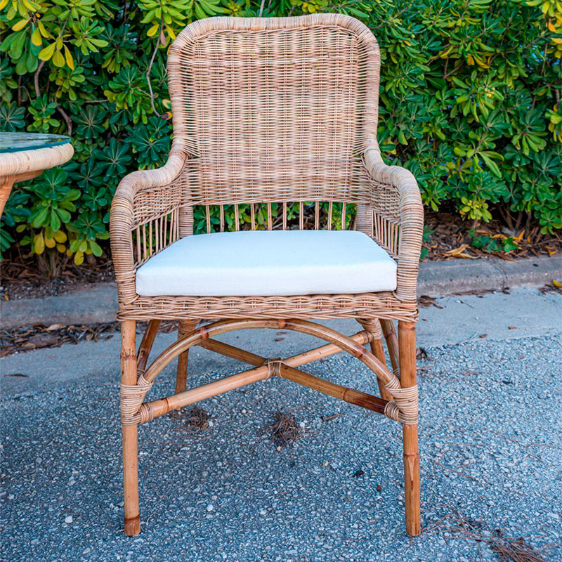 Silla rattan natural con cojin crudo